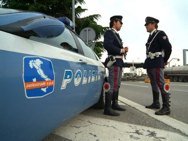 Barcellona. Tifoso urina al D’Alcontres, denunciato dalla Polizia