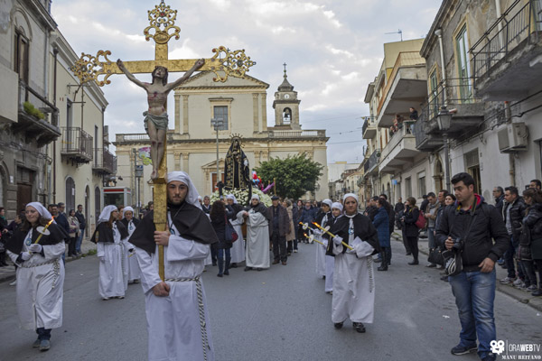 Barcellona pronta alla doppia Processione del Venerdì Santo tra tradizione ed arte sacra