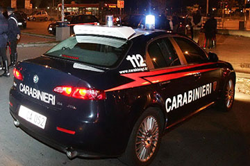 Barcellona. Ritrovato arsenale di armi e droga. Conferenza in corso