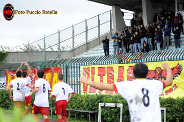 Calcio. L’Igea Virtus batte il Giarre e vola al secondo posto. Domenica big-match con la capolista Leonzio