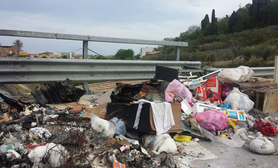 Barcellona. Discariche di rifiuti in Contrada Oliveto-Buttisco a Pizzo Castello