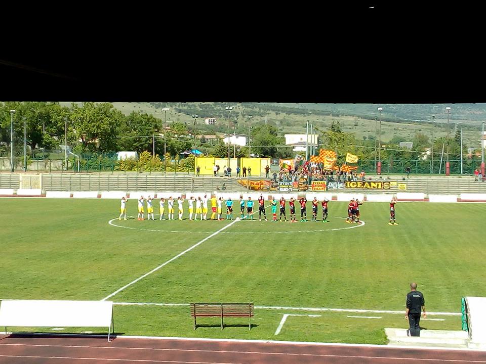Calcio. Vittoria tutta cuore dell’Igea Virtus a Castrovillari, giallorossi terzi a 62 punti