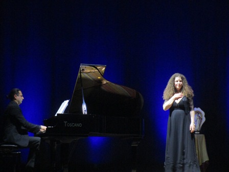 Pace del Mela. Grande successo per il soprano Antonella Trifirò e il suo “Omaggio a Maria Callas”