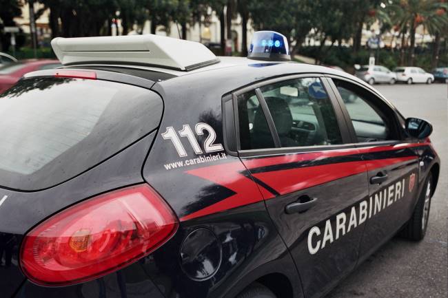 Barcellona PG. Nonno con due nipotine dispersi per ore nei boschi, rintracciati e salvati dai Carabinieri