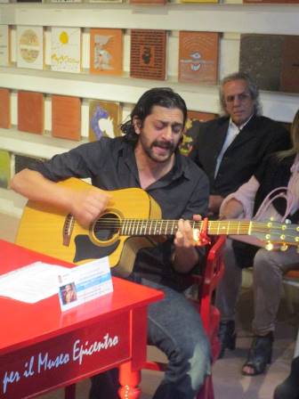 Barcellona. Il cantautore e chitarrista Carlo Mercadante ad “Impronta d’Autore per il Museo Epicentro”
