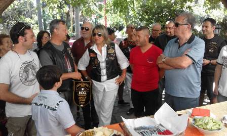 Barcellona. I motociclisti con le loro Harley Davidson in visita al Museo Etnostorico “Nello Cassata”