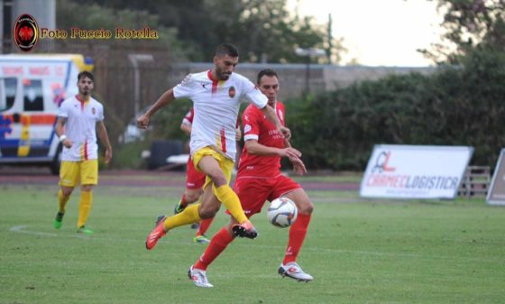 Calcio. Igea Virtus riconferma il difensore Francesco Fontana