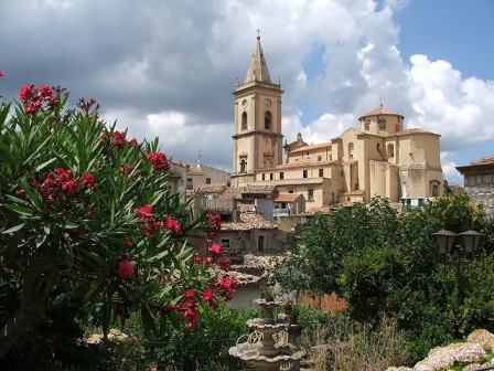 Novara di Sicilia. Le Mostre d’Arte dell’Estate Novarese 2017