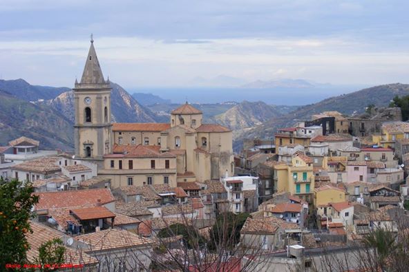 Novara di Sicilia. Arrivò il giorno della “Fea i Menzagustu”