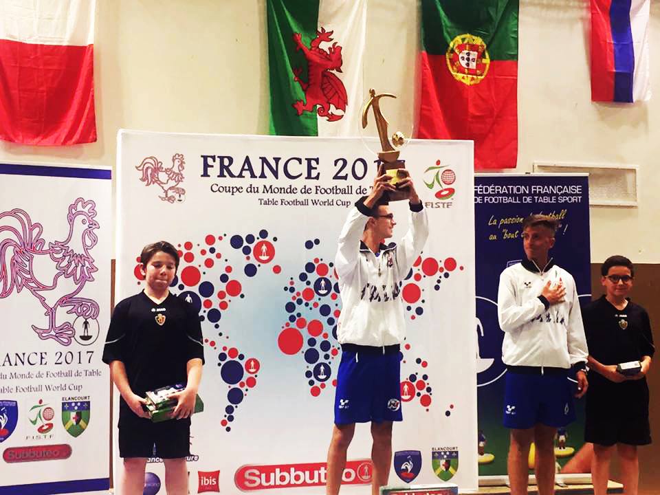 Barcellona PG.  Il giovane Claudio La Torre Campione Mondiale di Subbuteo Under 15, le congratulazione di Sindaco e assessore allo Sport