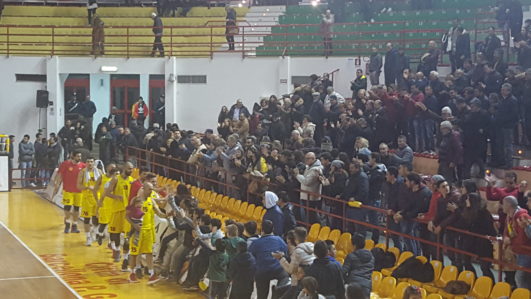 Basket. Super Barcellona sbaraglia Isernia, primato consolidato