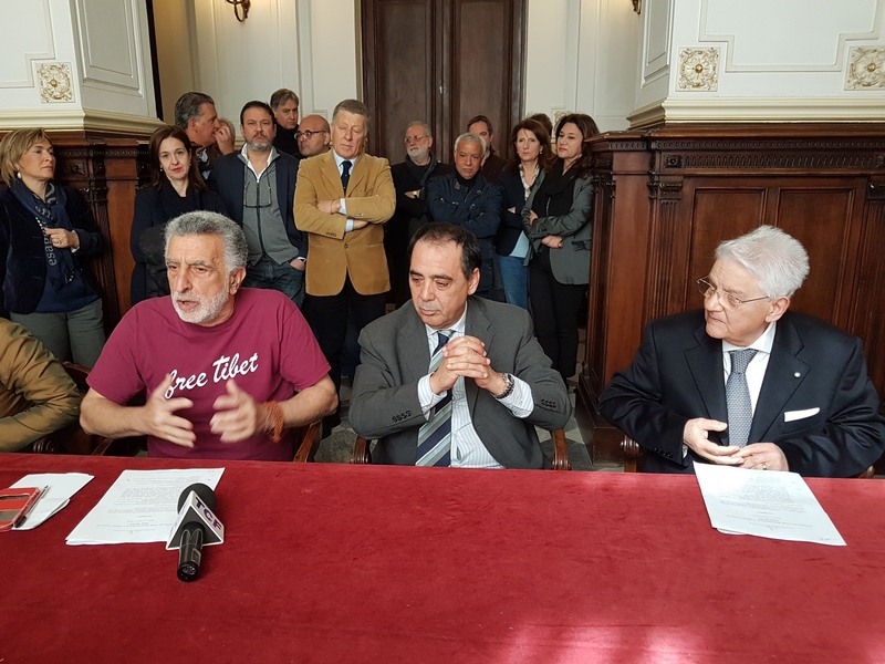 Palazzo dei Leoni. Accorinti torna sindaco metropolitano e Ribaudo commissario straordinario con i poteri del Consiglio