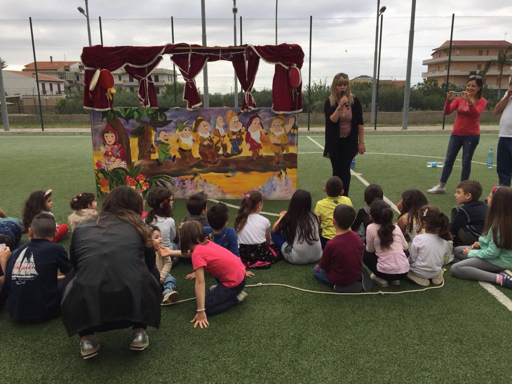 Terme Vigliatore. Apertura al pubblico campetto e locali della palestra scuole. L’Ass. Iannello: “Priorità aprire struttura a ragazzi e famiglie”