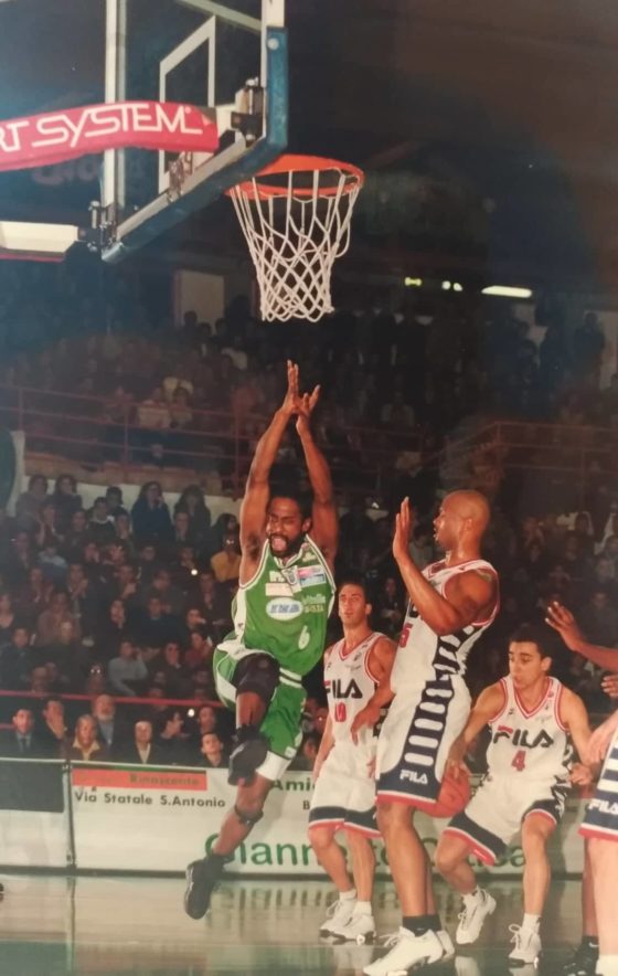 Basket. Palalberti, Nuova Cestistica Barcellona incontro positivo con Materia. Mercato titoli, si sondano diverse opzioni