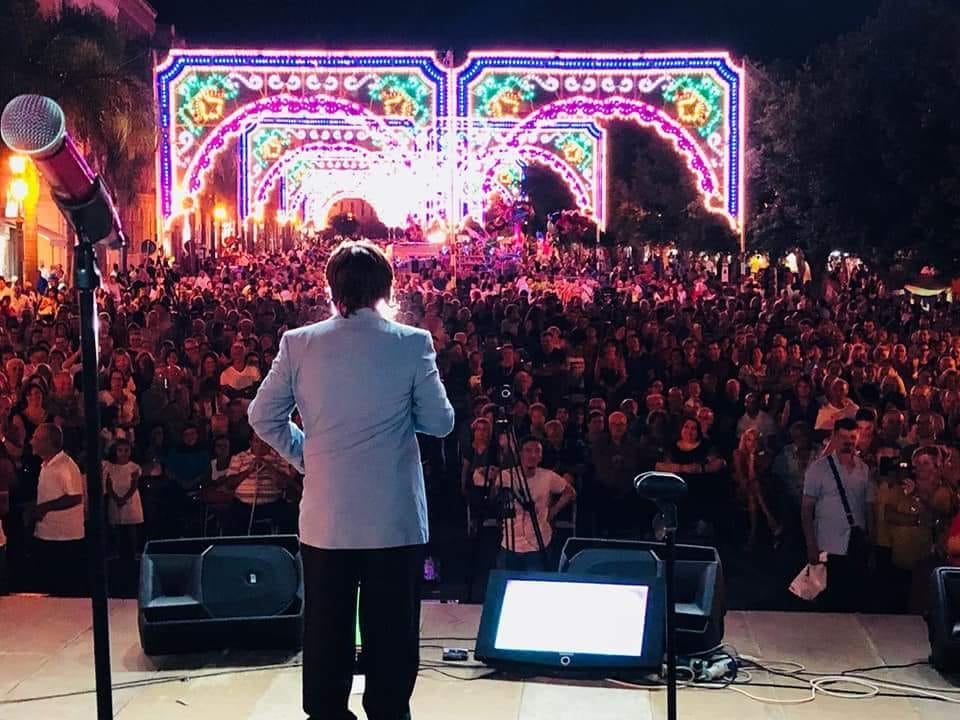 Milazzo. Festa di Santo Stefano stasera la processione, applausi per lo spettacolo di “Stile Italiano”