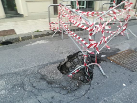 Barcellona PG. Degrado e sicurezza in centro, #Noicisiamo accende riflettori