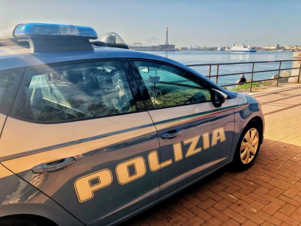 Messina. Aveva tentato di rapinare un negozio in centro: 21enne messinese arrestato dalla polizia