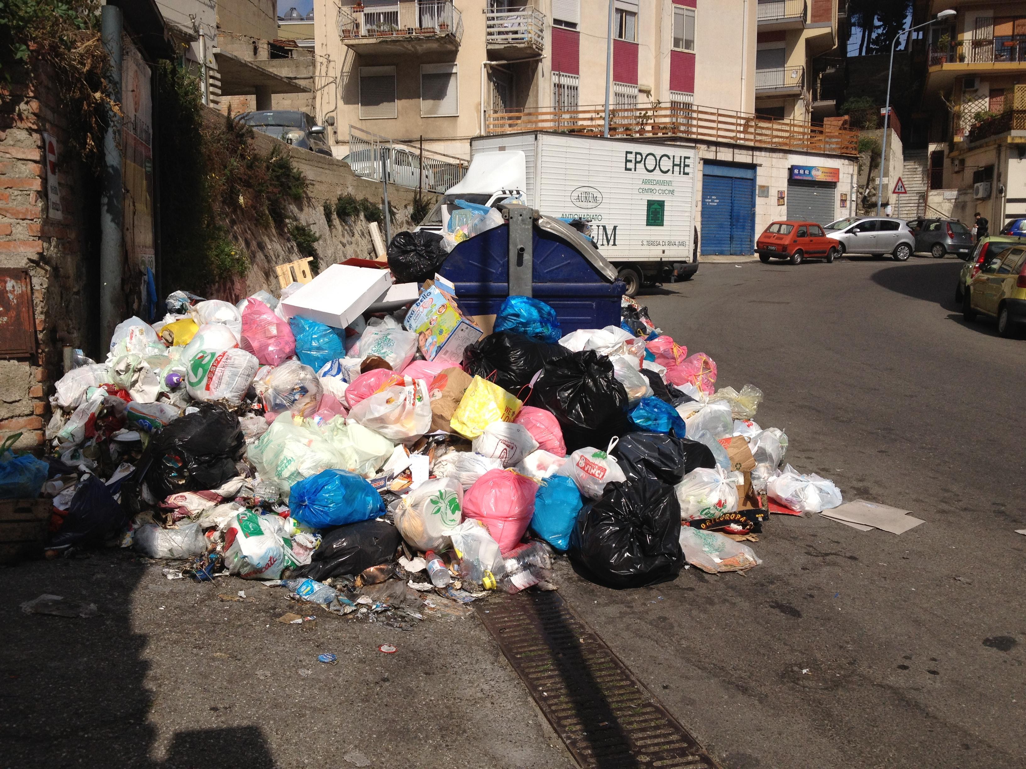 Messina. In arrivo la differenziata porta a porta. Con guardiani