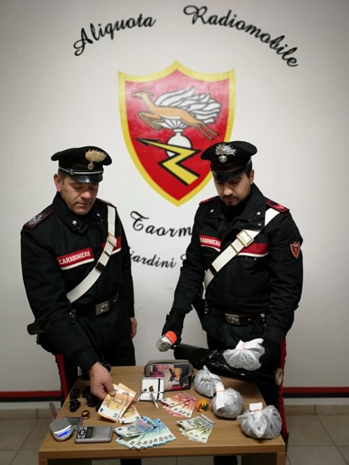 Taormina e Giardini Naxos, controlli antidroga dei Carabinieri. Due arresti per detenzione di marijuana