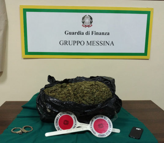 Messina. Arrestato dalla Guardia di Finanza, corriere della droga e sequestrati 5 chilogrammi di marijuana
