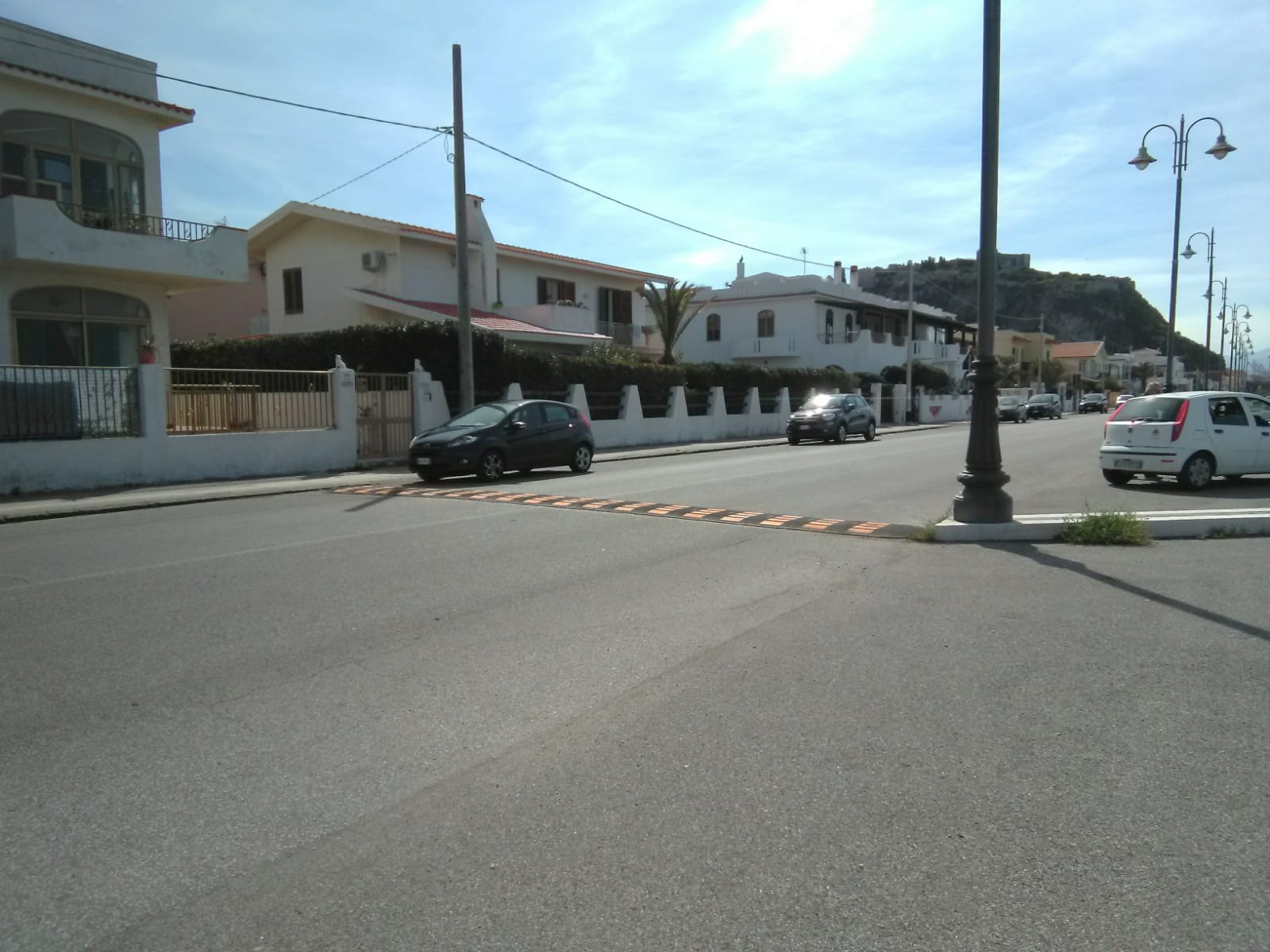 Milazzo. Installati dossi strada di Ponente che collega campo sportivo a Tono