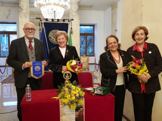 Messina. L’evento club Soroptimist: “Le mani delle donne in pensieri, musica, manufatti, immagini”