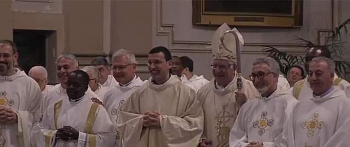 Barcellona PG. Don Dario Spinella ordinato Presbitero nella Basilica di San Sebastiano. Oggi la prima Messa in Oratorio Salesiano