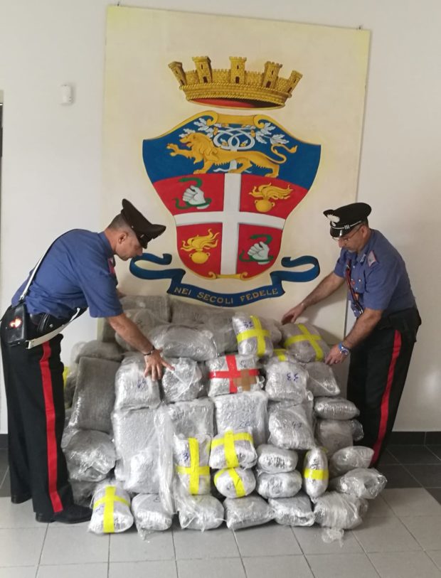 Terme Vigliatore. Nasconde 110 kg di marijuana in casa, arrestato dai Carabinieri