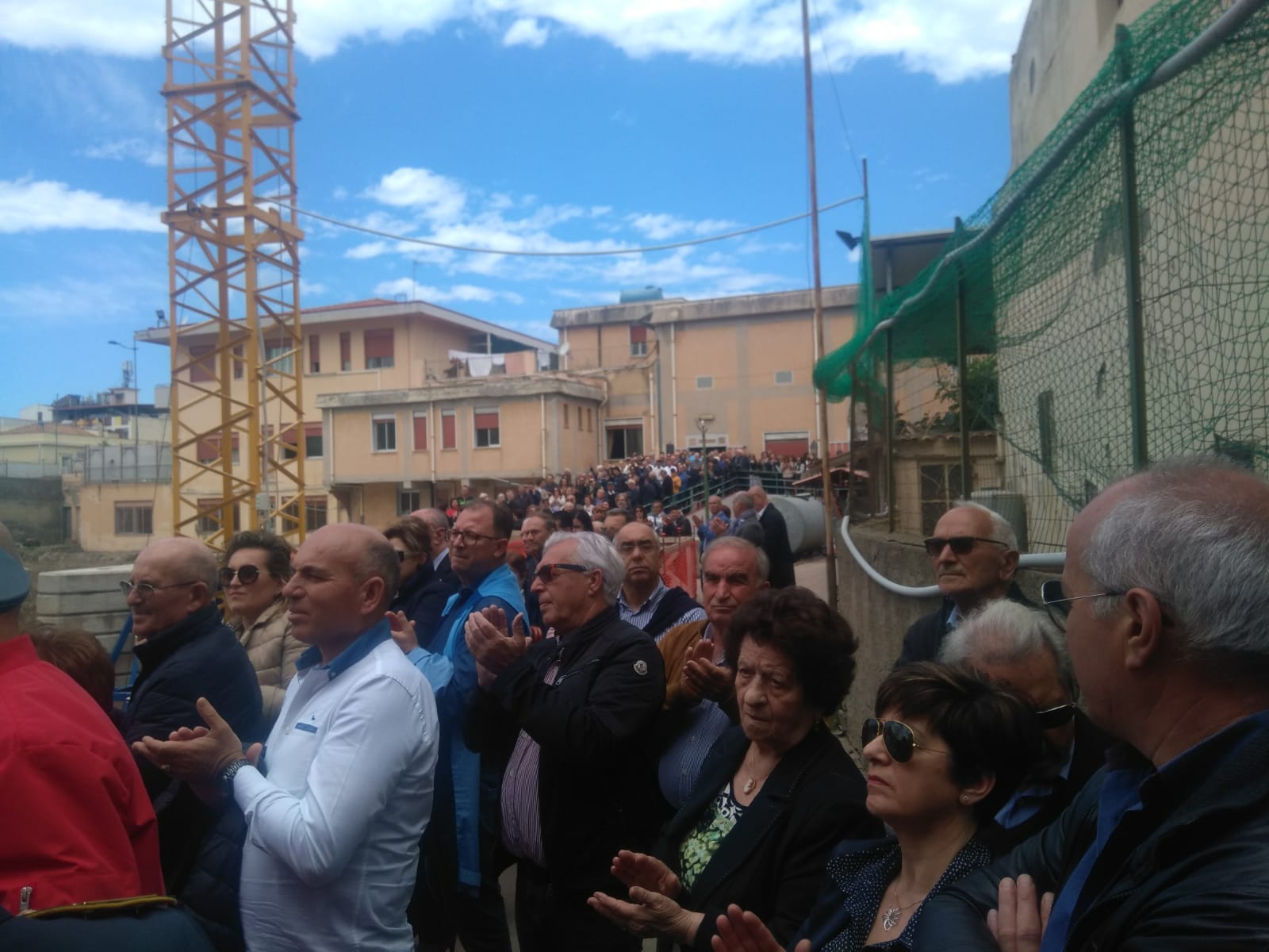 Barcellona PG. Padre Irlandese celebra la Messa e benedice il cantiere dove nascerà la nuova Chiesa dell’Oratorio Salesiano