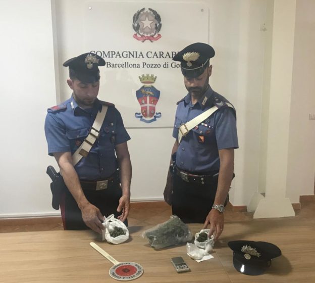 Barcellona PG. Marijuana e cocaina in auto e parti intime, arrestati due minorenni e giovane donna maggiorenne