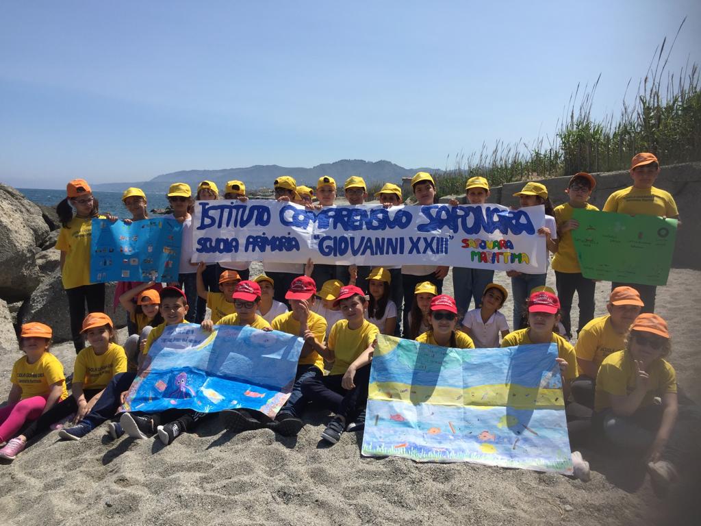 Saponara Marittima. Giornata ecologica conclusiva del progetto “Storie dal mare” alla Primaria “Giovanni XXIII” 