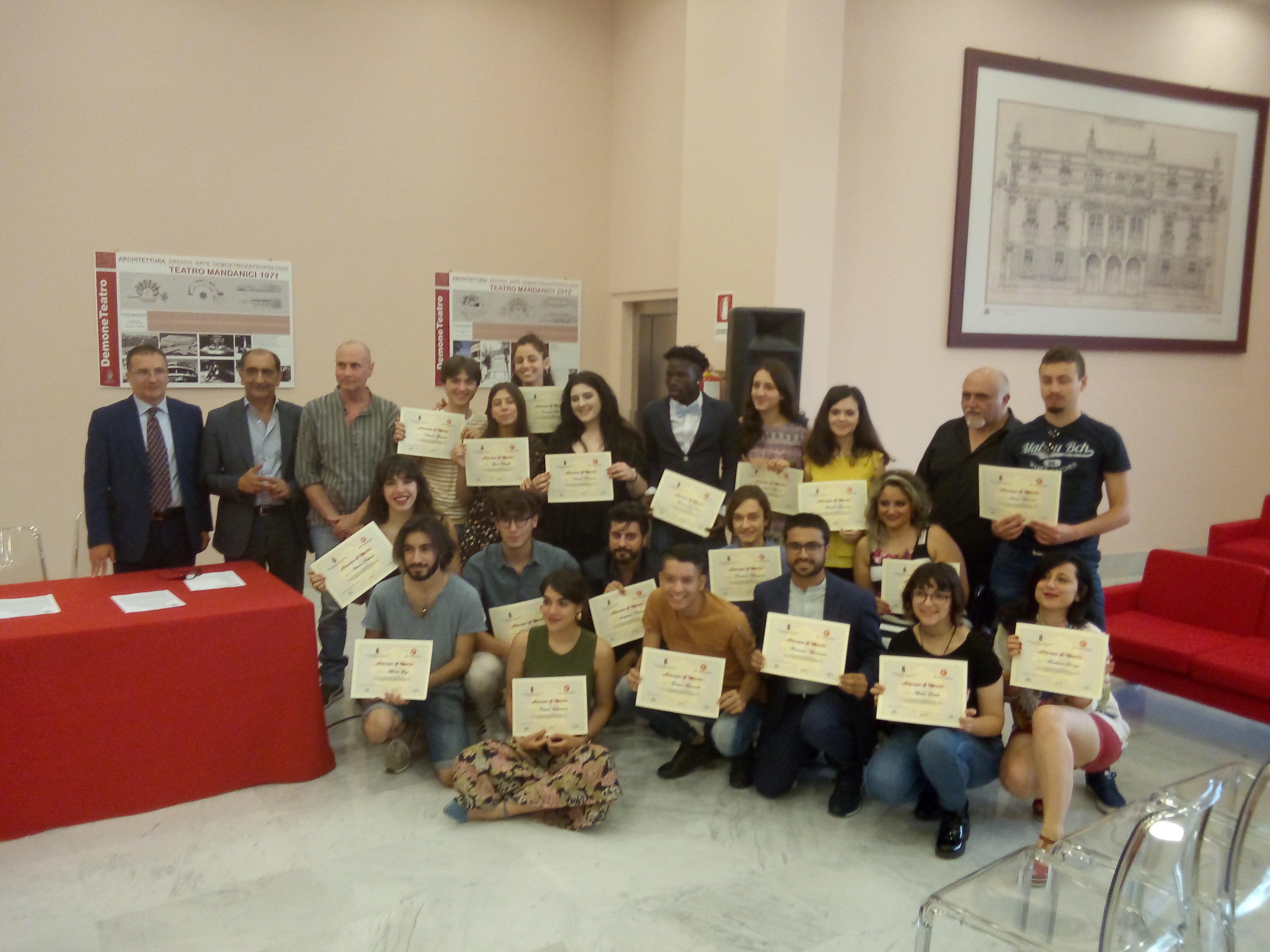 Barcellona PG. Raoul Bova e Nancy Brilli prossime “stars” al Mandanici. Consegnati gli attestati del laboratorio multidisciplinare