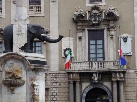 Dissesto Catania, delegazione M5S: “Istituito Fondo Salva città, Pogliese vigili su fondi in arrivo ed eviti gli sprechi”