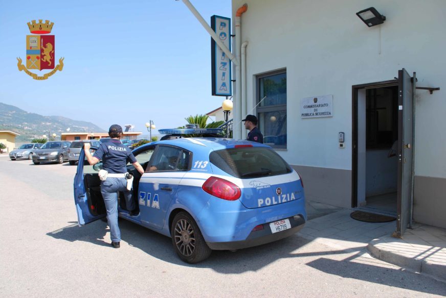 Patti. Polizia arresta 50enne per atti persecutori alla ex moglie, assoldato sicario per ucciderla