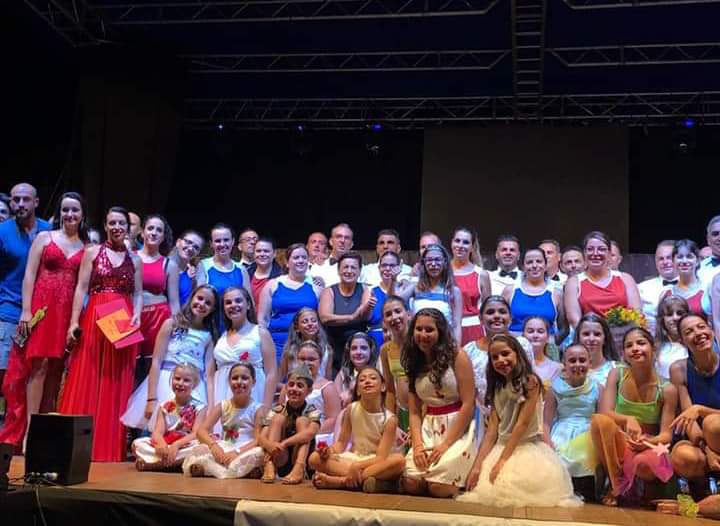 Olivarella. Grandissimo successo per  “Hollywood dance” della Scuola di Ballo “TAOFIT” diretta da Rosaria Conti