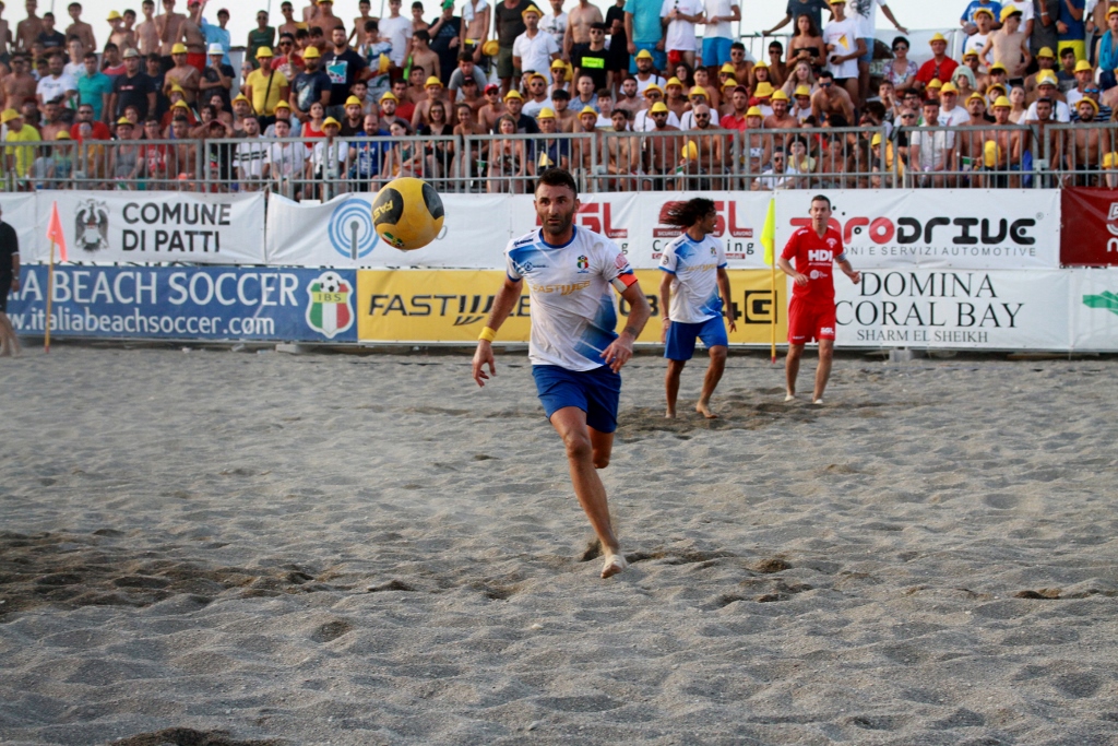 A Patti, grande successo per la Sicily Beach Soccer Cup:  primo posto alla Svizzera