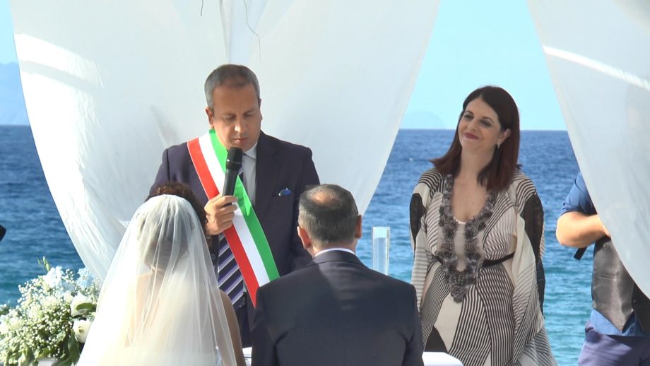 Furnari. Primo matrimonio ufficiale fuori dal Comune. Crimi: “Iniziativa volano turistico del territorio”