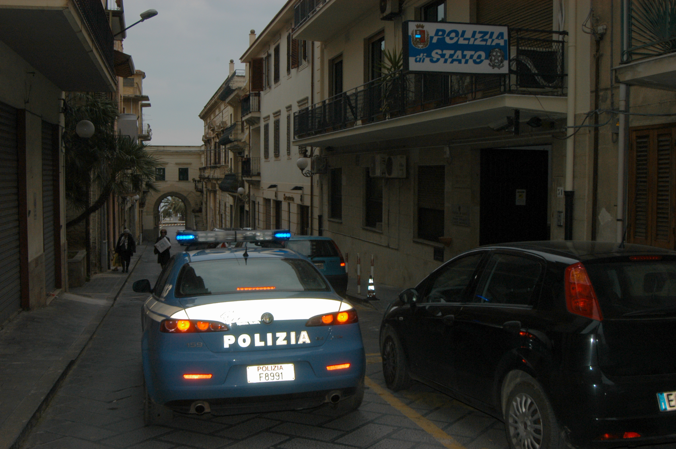 Sant’Agata Militello. Polizia esegue ordine di carcerazione, arrestata 21enne