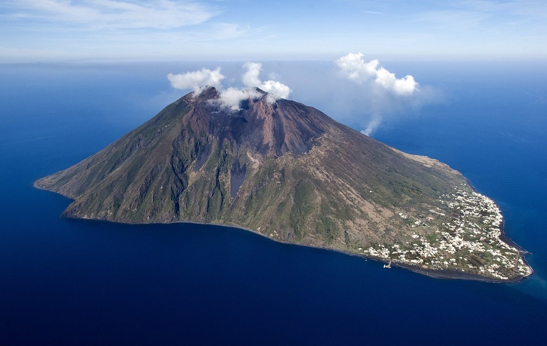 Stromboli. Villarosa (M5S): “Oltre 1 milione di euro per gli interventi sull’isola”