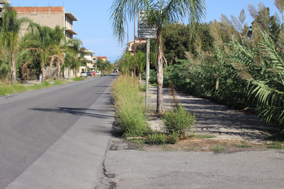 Barcellona PG. Decoro urbano, Imbesi attacca:”Degrado per vie cittadine”