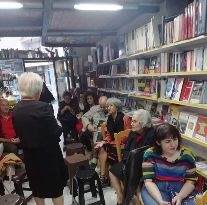 Barcellona PG. Maria Sottile ha presentato “Oltre le apparenze, il cuore”, fra ricordi ed emozioni alla Libreria Gutenberg 