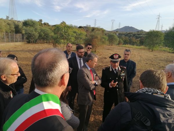 S.Filippo Mela. Bonificata discarica, presente Ministro Costa: “A cuore questi luoghi”. Pino: “Segnale importante per obiettivo risanamento ambientale”