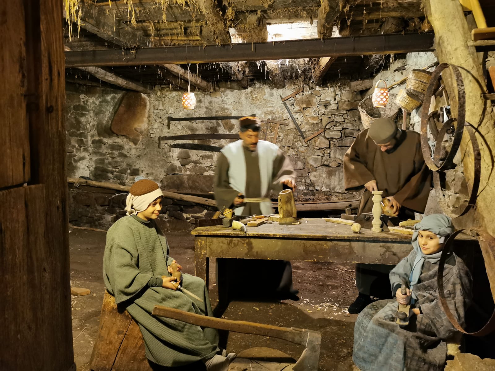 Montalbano Elicona. Successo straordinario per la prima giornata del presepe vivente