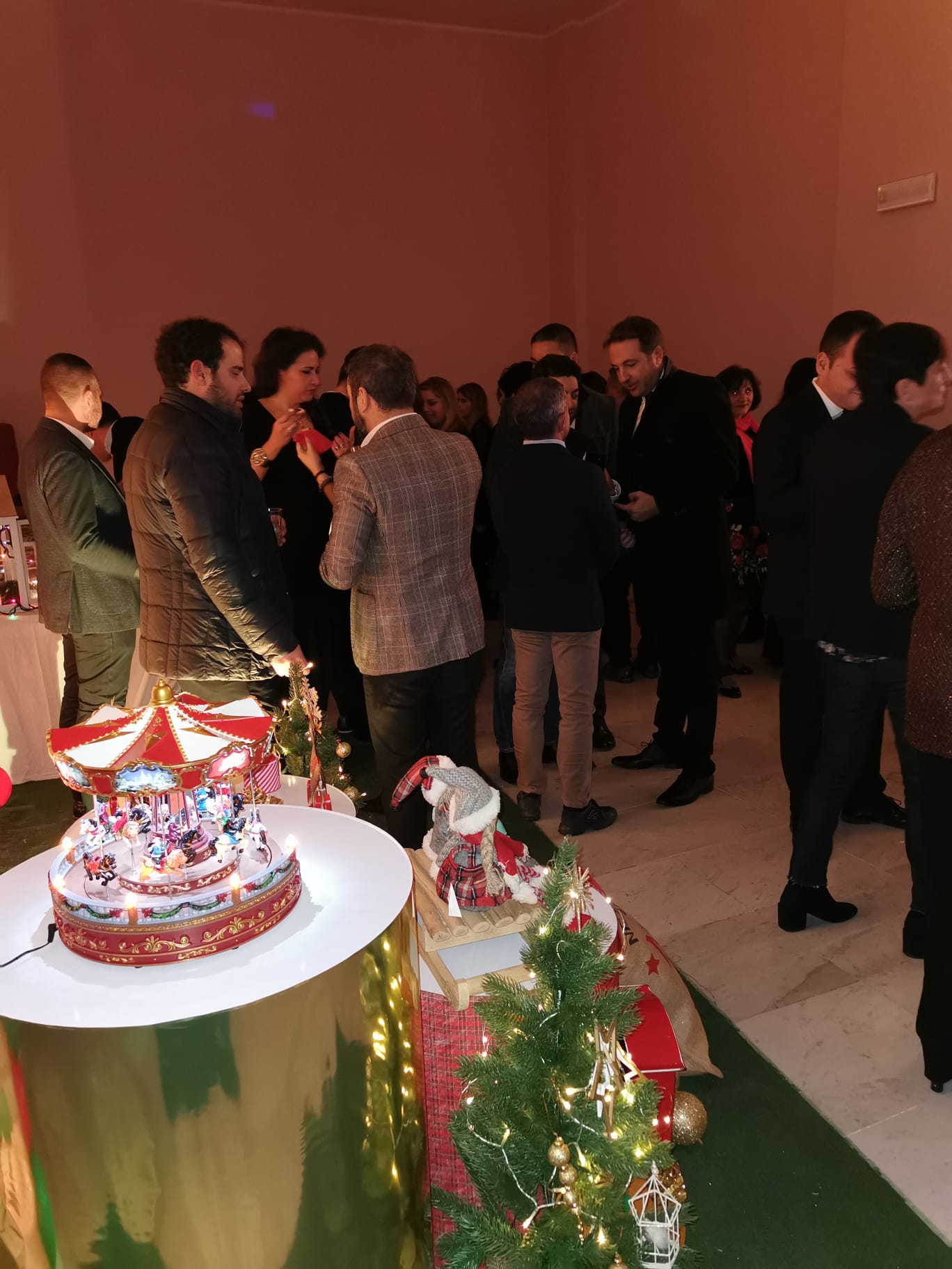 Barcellona PG. Un successo il “Gran Galà di Beneficenza” nel Foyer del Teatro Mandanici