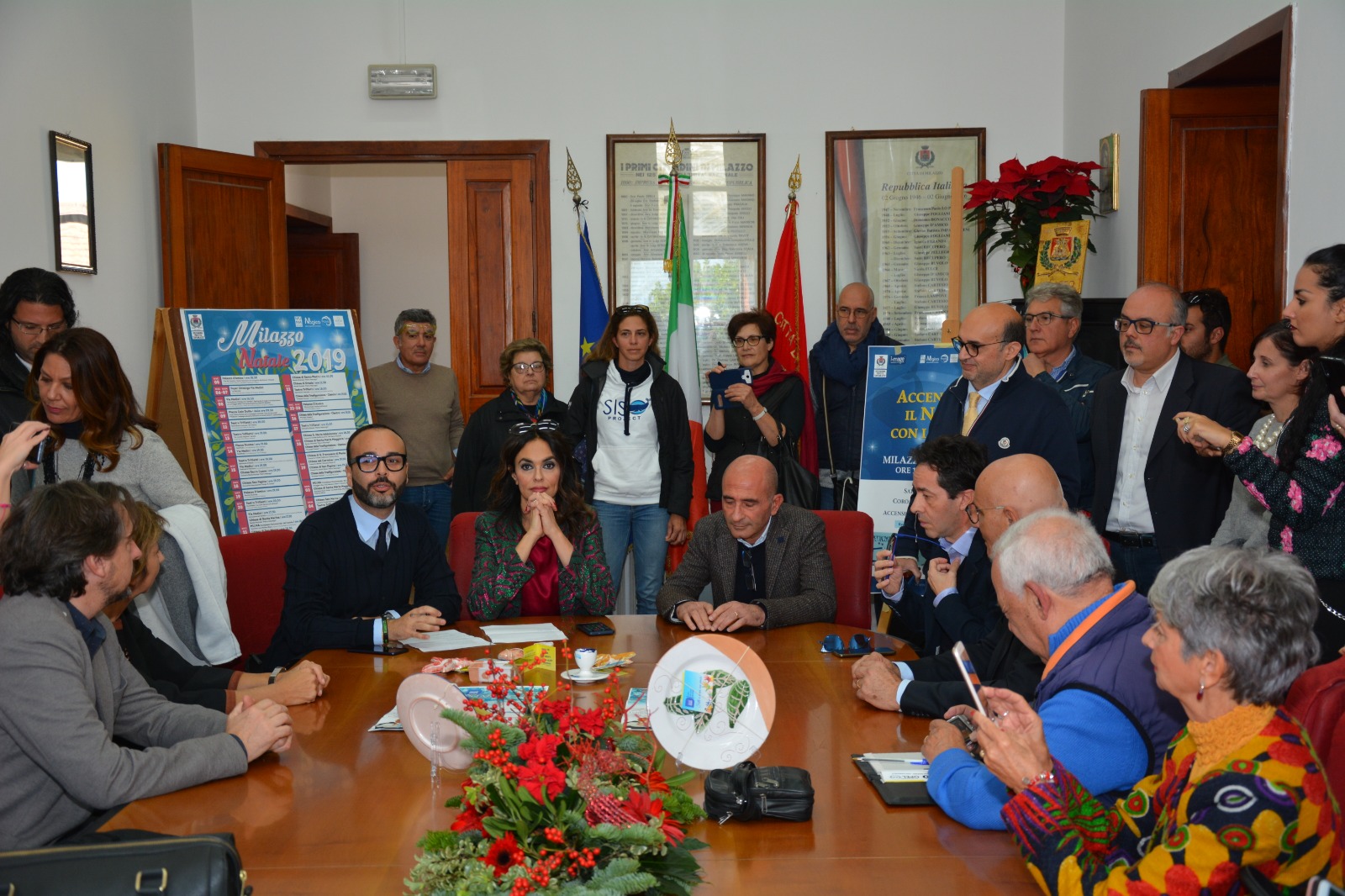 Milazzo. Presentato il cartellone per il Natale 2019 con Maria Grazia Cucinotta