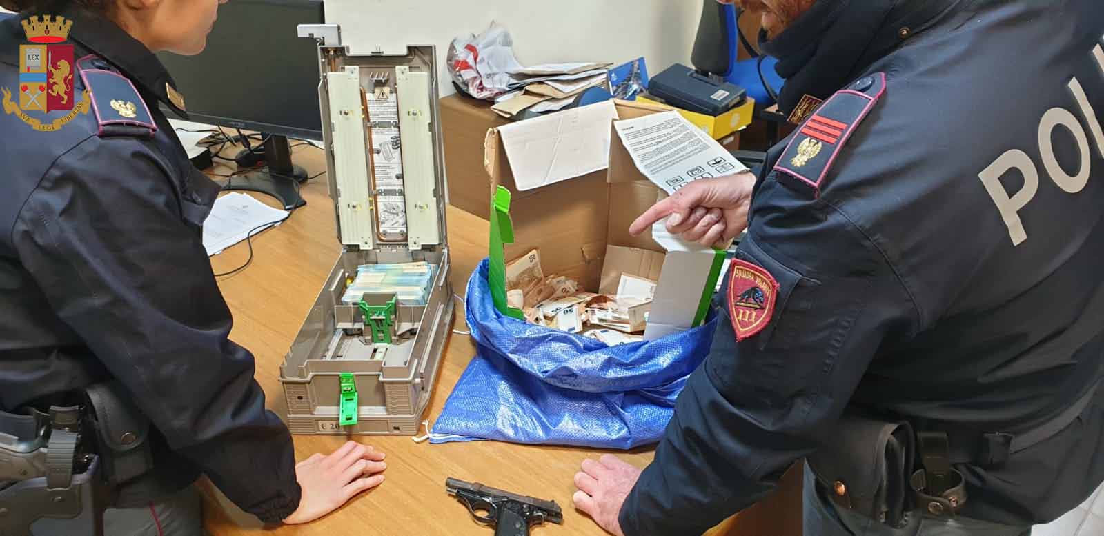 Rapina alle Poste. Arrestato in flagranza di reato, sequestra dipendente pronto a scappare bottino da quasi 70mila euro