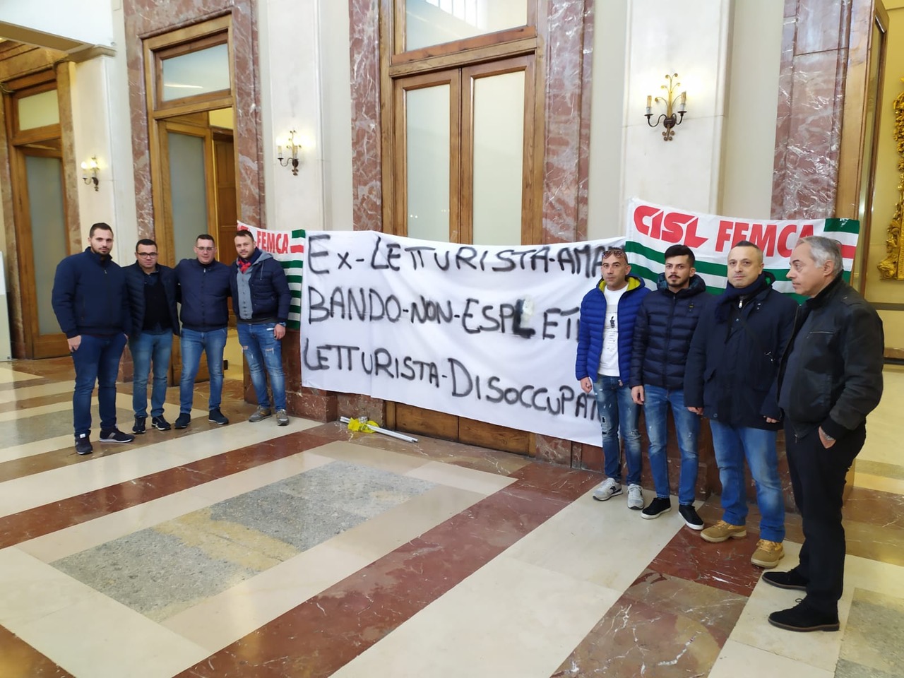 Messina. Letturisti Amam tornano a protestare a Palazzo Zanca