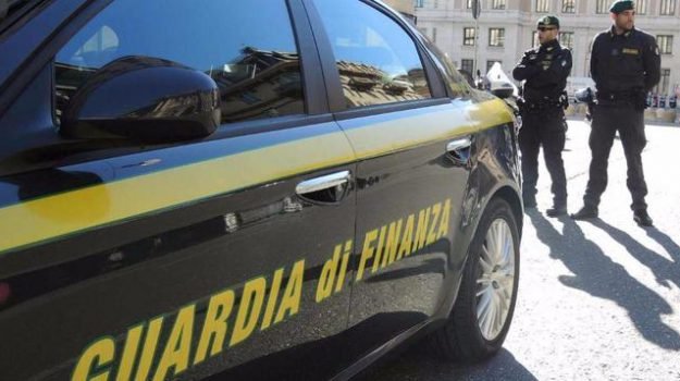 ‘Operazione Festa in Maschera’. Supermercato della droga tra Calabria e Sicilia, 11 arresti: I dettagli