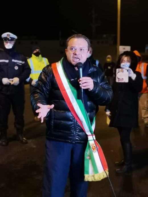 De Luca “Sindaco di trincea” e risponde al Viminale: “Adesso denuncio io”