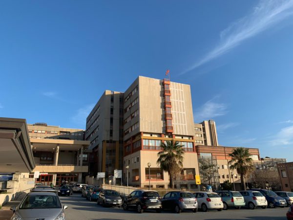 Messina. L’Ospedale Papardo ai pazienti oncologici: “Cure garantite regolarmente”